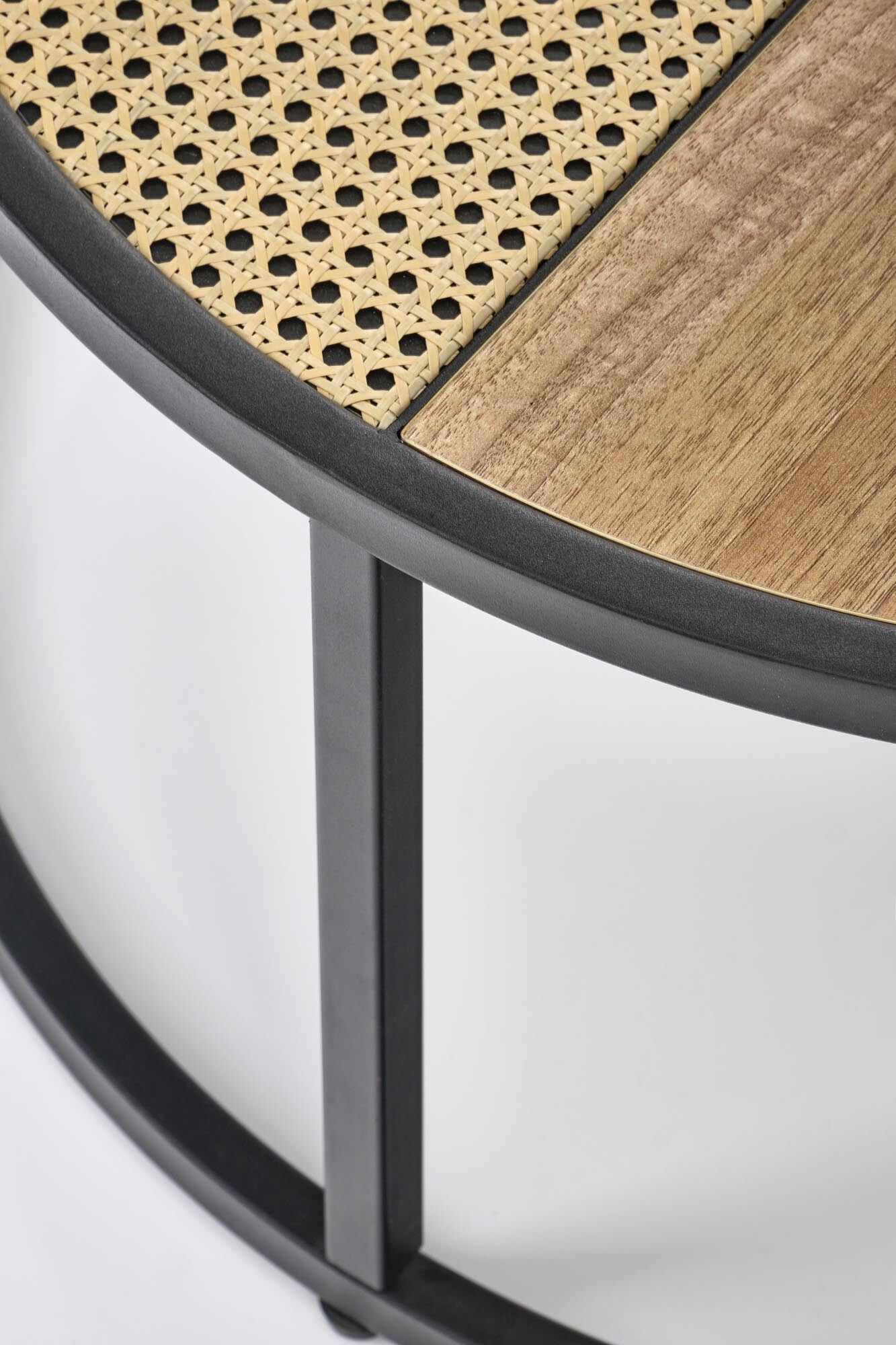 Žurnalinių staliukų komplektas GARMINA komplektas of two žurnaliniai staliukai, auksas ąžuolas / juoda V-CH-GARMINA-LAW